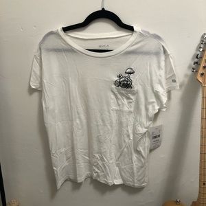 White crop tee with embroidered pocket detail